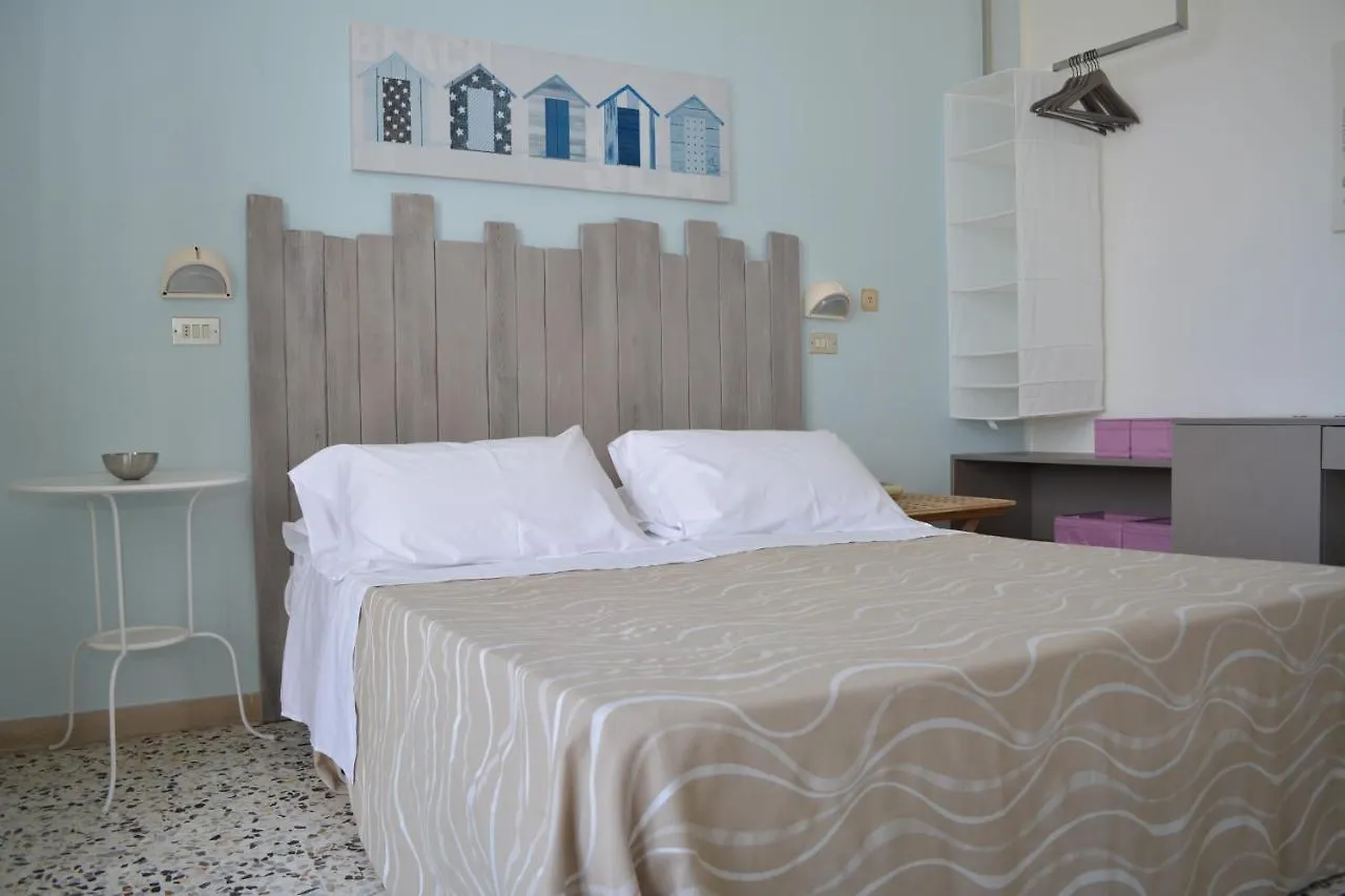 Hotel Viamare Milano Marittima 3*,