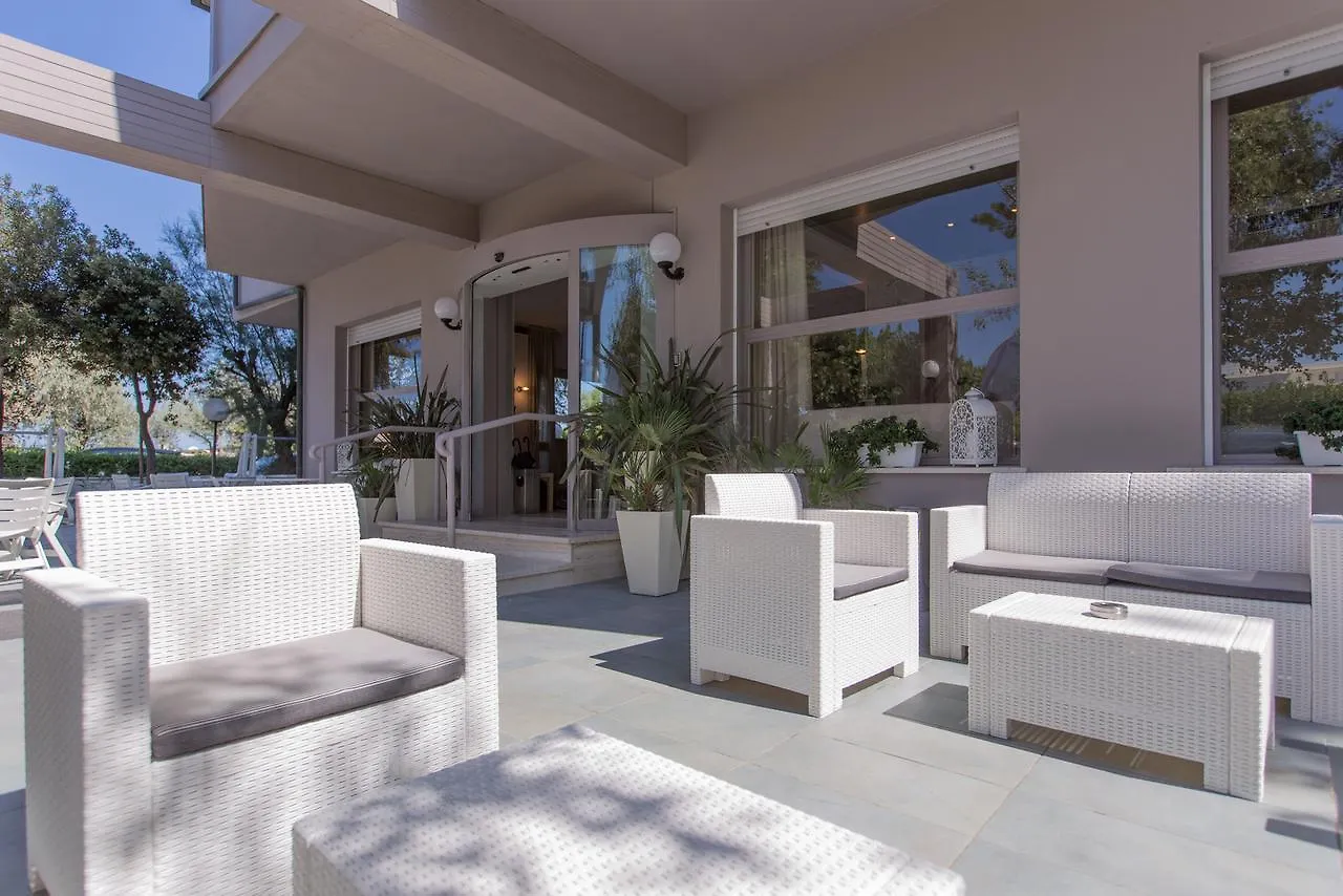 ***  Hotel Viamare Milano Marittima Italy